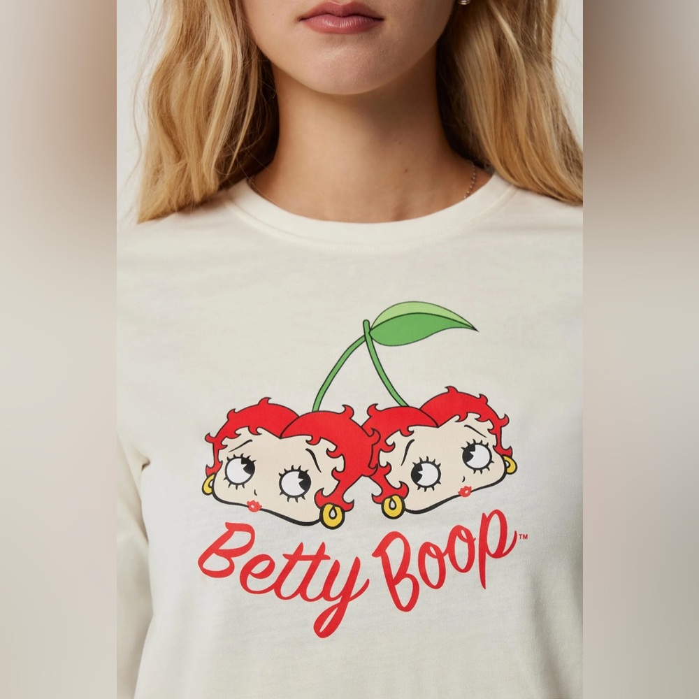 Betty Boop Y2K white long sleeve graphic top size XL - Picture 8 of 8